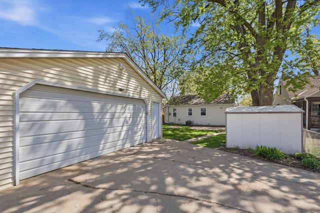 14 Jackson Avenue S, Hopkins, MN 55343