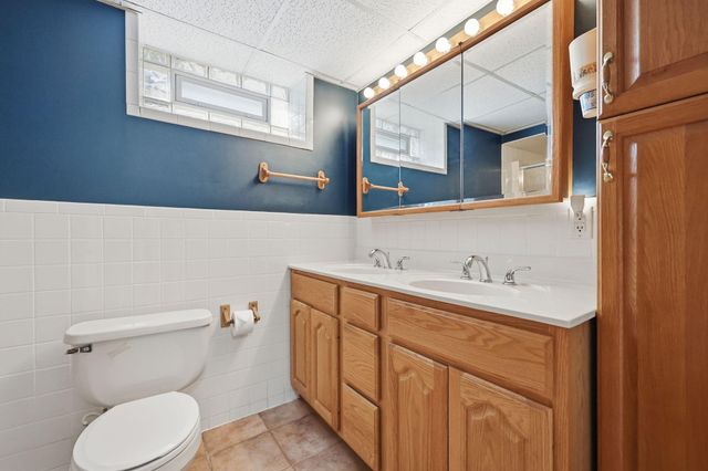 14 Jackson Avenue S, Hopkins, MN 55343