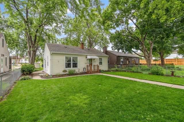 14 Jackson Avenue S, Hopkins, MN 55343