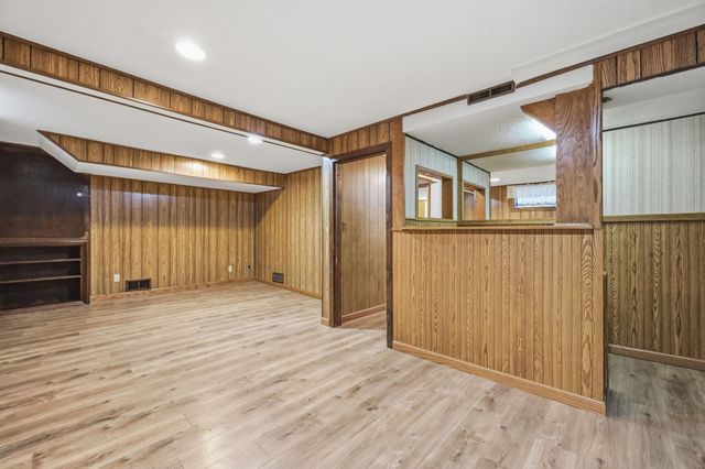 14 Jackson Avenue S, Hopkins, MN 55343
