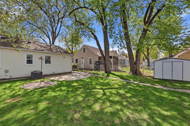 14 Jackson Avenue S, Hopkins, MN 55343