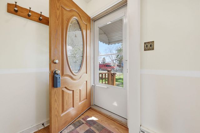14 Jackson Avenue S, Hopkins, MN 55343