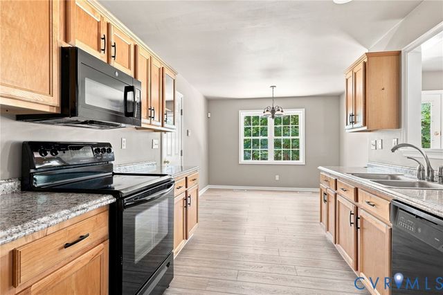 3522 Fairfield Rd, Powhatan, VA 23139