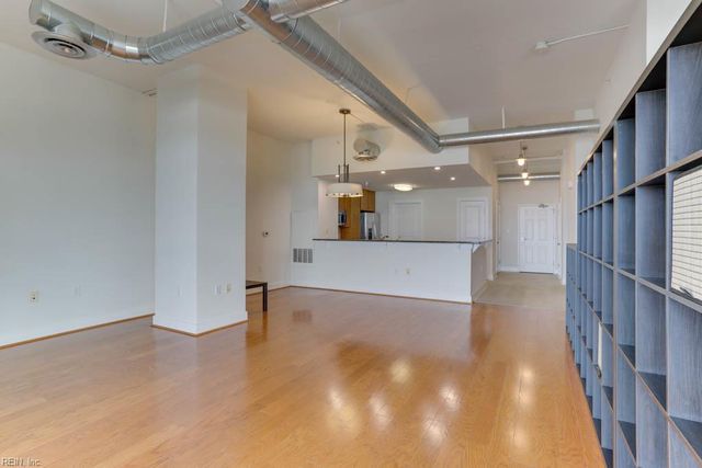 123 College Pl Unit 708, Norfolk, VA 23510