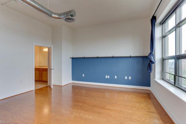 123 College Pl Unit 708, Norfolk, VA 23510