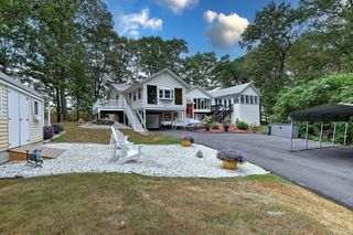 80 Phipps Drive, West Haven, CT 06516