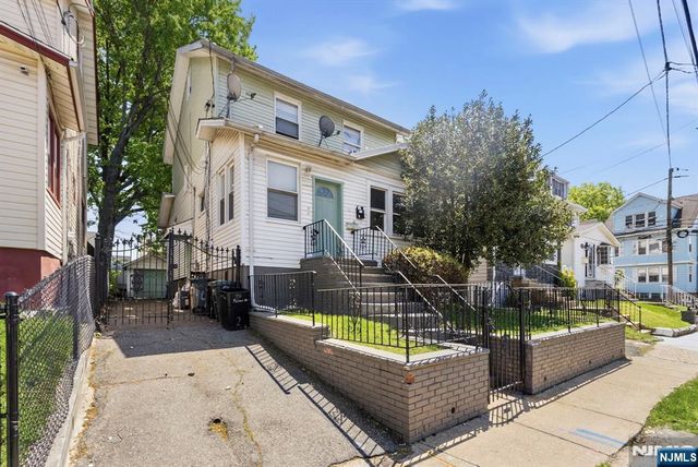 80 Melrose Avenue, Irvington, NJ 07111