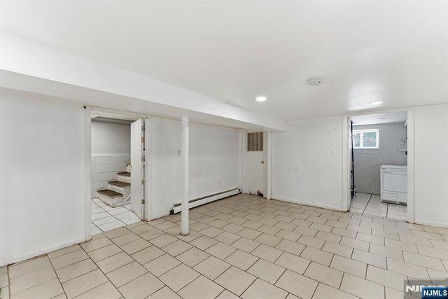 80 Melrose Avenue, Irvington, NJ 07111