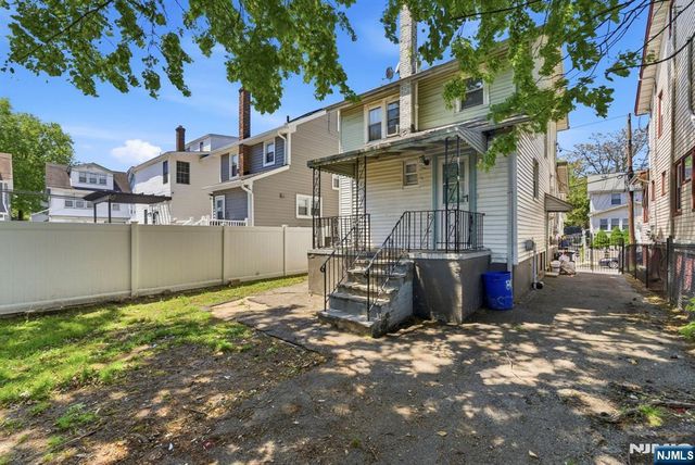 80 Melrose Avenue, Irvington, NJ 07111