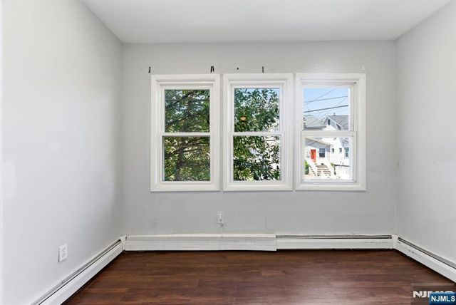 80 Melrose Avenue, Irvington, NJ 07111