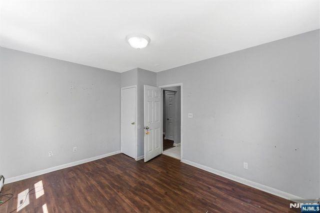 80 Melrose Avenue, Irvington, NJ 07111