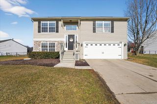 1035 Parkview Street, Fenton, MI 48430