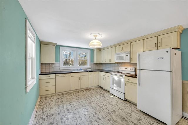 241 Old Bass River Rd, Dennis, MA 02660