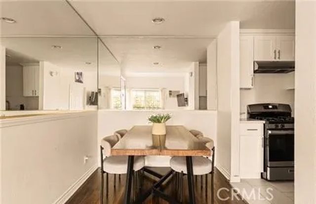 365 Burchett Street 303, Glendale, CA 91203