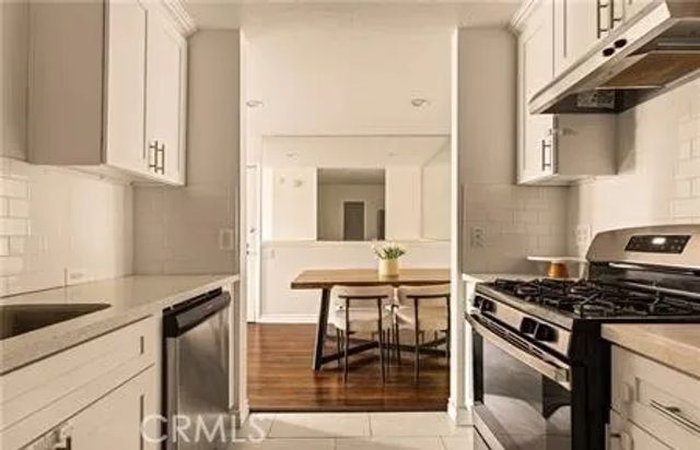 365 Burchett Street 303, Glendale, CA 91203