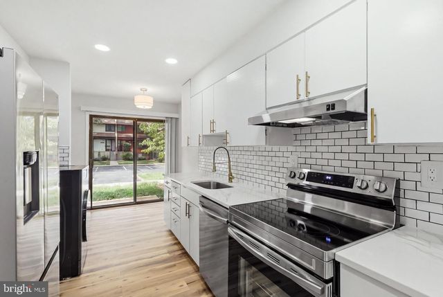 2292 WHITE CORNUS LN, Reston, VA 20191
