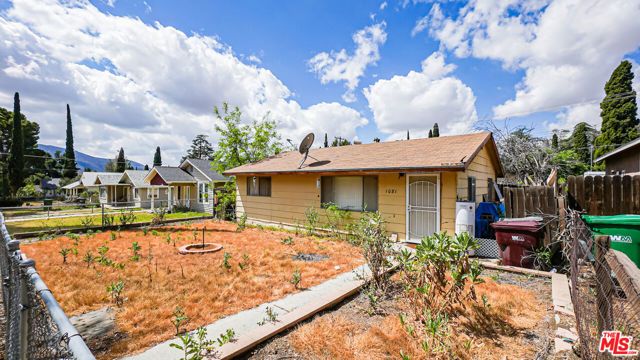 1081 N San Gorgonio Avenue, Banning, CA 92220