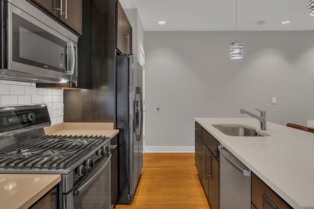 1100 Russell St Unit 102, Nashville, TN 37206
