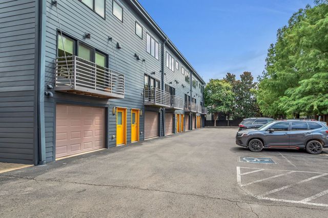 1100 Russell St Unit 102, Nashville, TN 37206