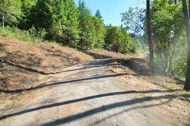 171 Yale Creek Road, Jacksonville, OR 97530