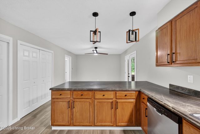 251 Colyer Ln, Shepherdsville, KY 40165