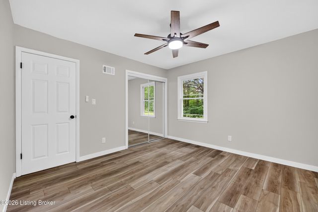 251 Colyer Ln, Shepherdsville, KY 40165