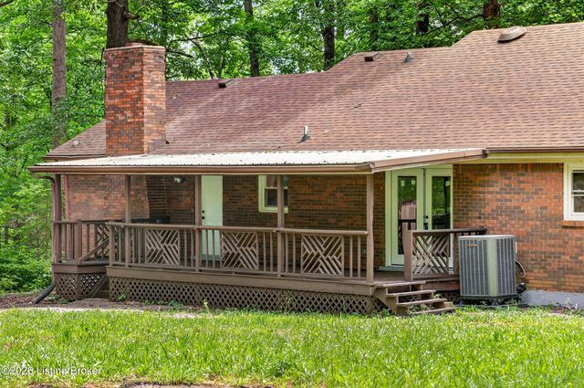 251 Colyer Ln, Shepherdsville, KY 40165
