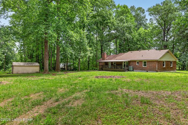251 Colyer Ln, Shepherdsville, KY 40165