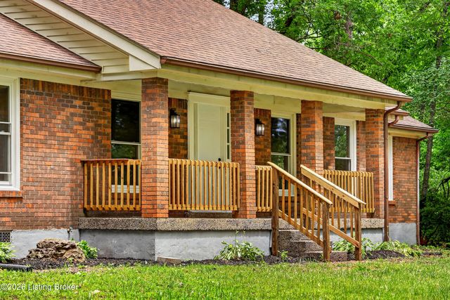 251 Colyer Ln, Shepherdsville, KY 40165