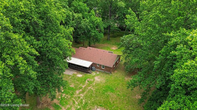 251 Colyer Ln, Shepherdsville, KY 40165