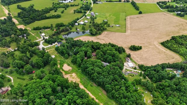 251 Colyer Ln, Shepherdsville, KY 40165