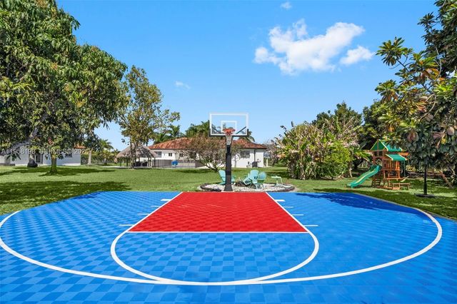 16800 SW 190th St, Miami, FL 33187