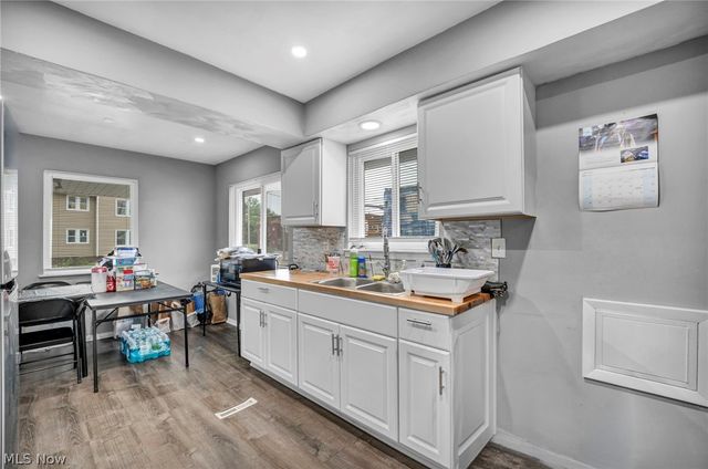 12505 Arlington Avenue, Cleveland, OH 44108
