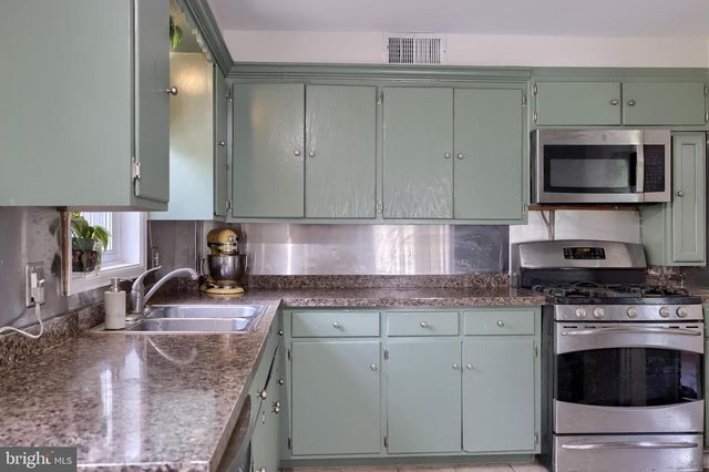 110 NASSAU RD, Lancaster, PA 17602