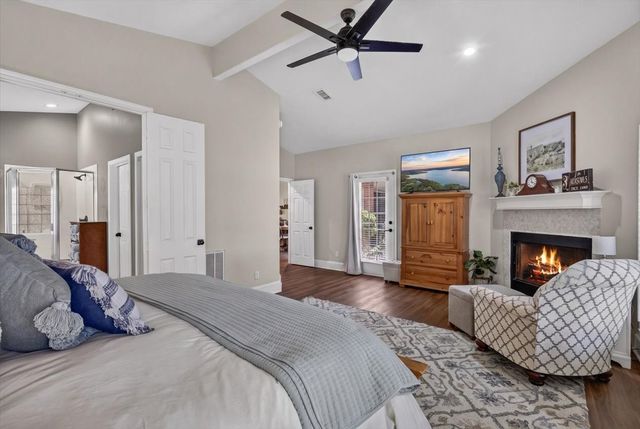 233 Saint Andrews Drive E, Mabank, TX 75156