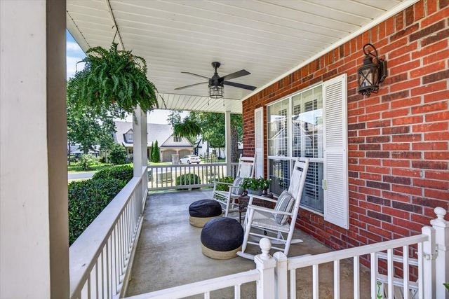 233 Saint Andrews Drive E, Mabank, TX 75156