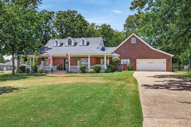 233 Saint Andrews Drive E, Mabank, TX 75156