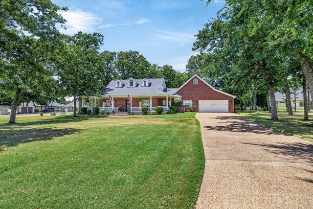 233 Saint Andrews Drive E, Mabank, TX 75156