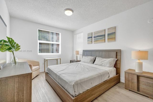 17100 N Bay Rd 1511, Sunny Isles Beach, FL 33160