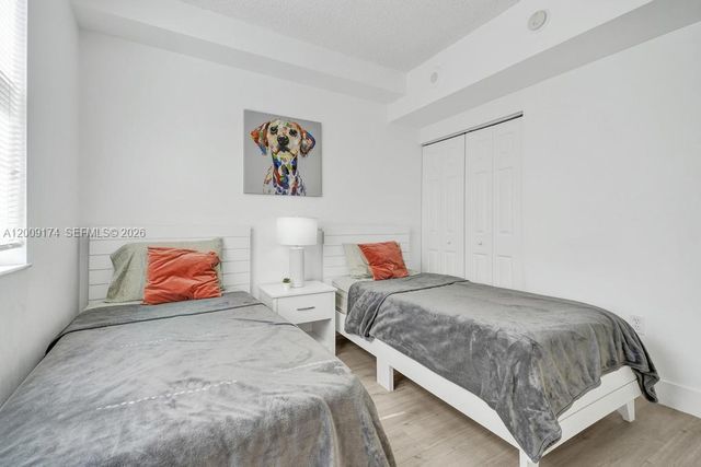 17100 N Bay Rd 1511, Sunny Isles Beach, FL 33160