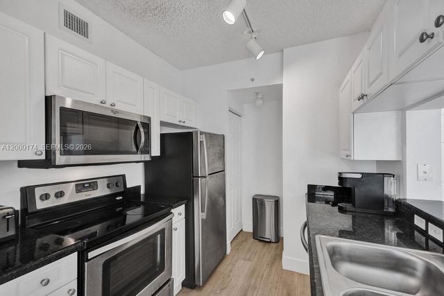 17100 N Bay Rd 1511, Sunny Isles Beach, FL 33160