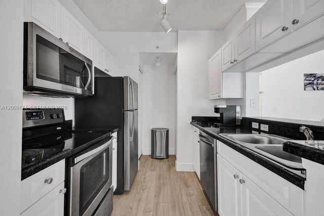 17100 N Bay Rd 1511, Sunny Isles Beach, FL 33160