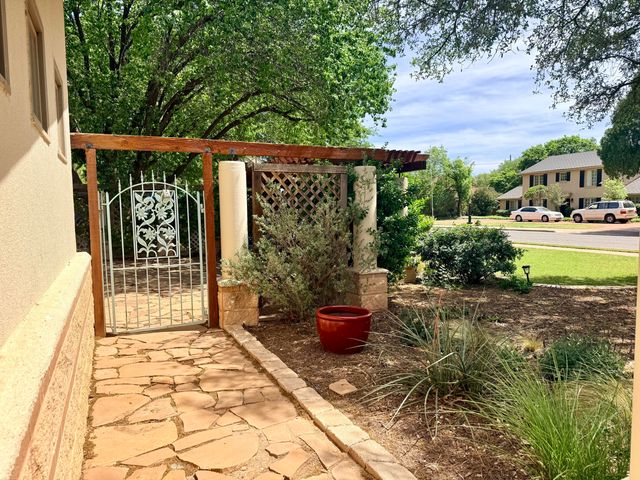 4406 15th Street, Lubbock, TX 79416