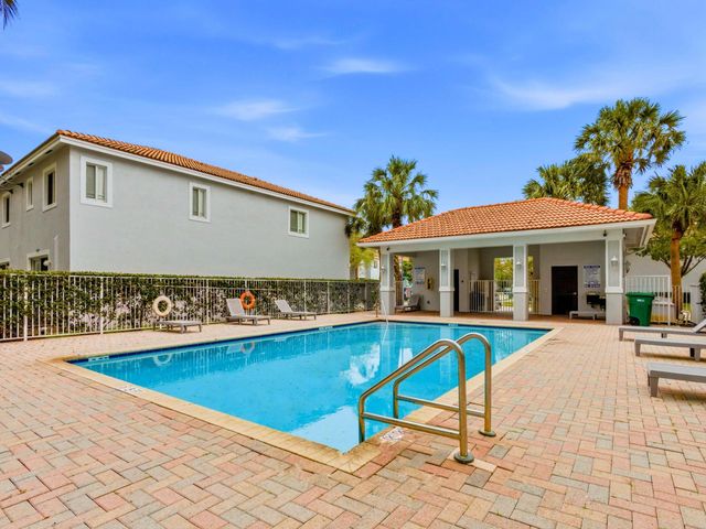 8772 Cypress Walk Court, Tamarac, FL 33321