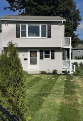 127 1/2 Bridge Street 127 1/2, Beverly, MA 01915