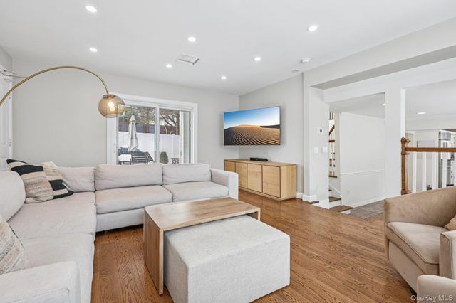 56 Hewitt Avenue, Bronxville, NY 10708