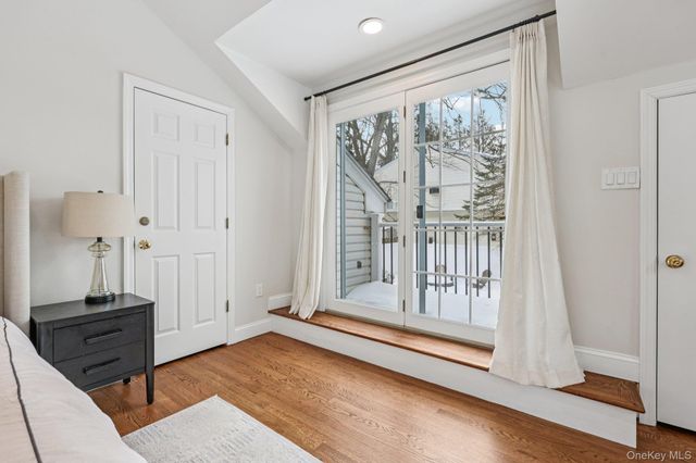 56 Hewitt Avenue, Bronxville, NY 10708