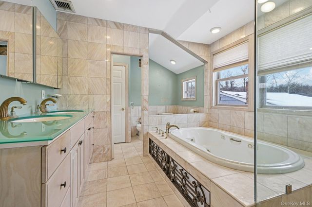 56 Hewitt Avenue, Bronxville, NY 10708