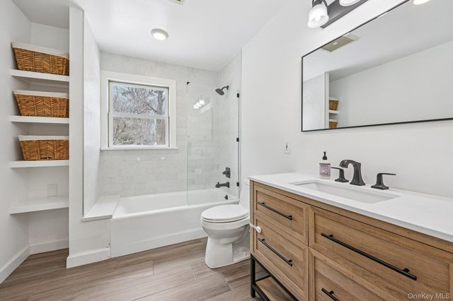 56 Hewitt Avenue, Bronxville, NY 10708