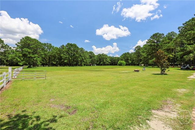 5747 Ogeechee Road, Savannah, GA 31405